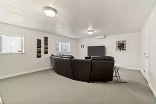 1238 W Trimble Ln, West Jordan, UT 84088 - Photo 37