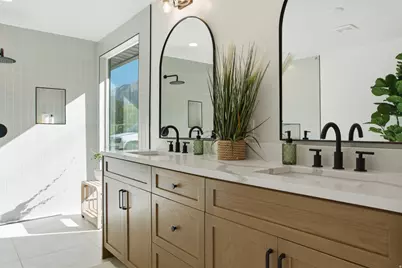 4078 N Foothill Dr, Provo, UT 84604 - Photo 13