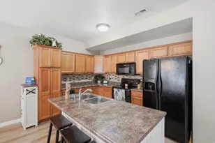 264 E July Ln, Saratoga Springs, UT 84045 - Photo 9