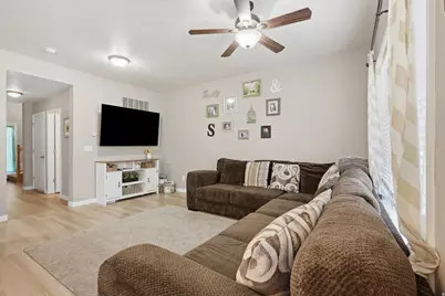 264 E July Ln, Saratoga Springs, UT 84045 - Photo 5