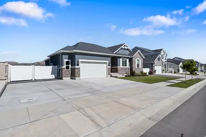 5420 N Cliffrose Dr, Eagle Mountain, UT 84005 - Photo 5