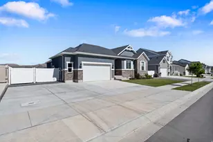 5420 N Cliffrose Dr, Eagle Mountain, UT 84005 - Photo 5