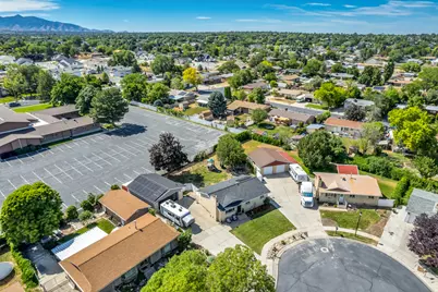 7222 S Robin Way W, West Jordan, UT 84084 - Photo 29