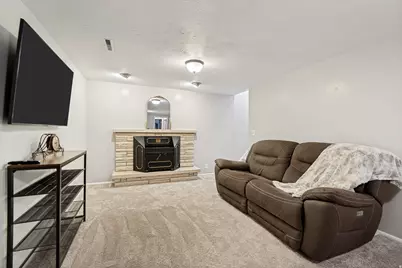 2120 W Robin Way S, West Jordan, UT 84084 - Photo 17