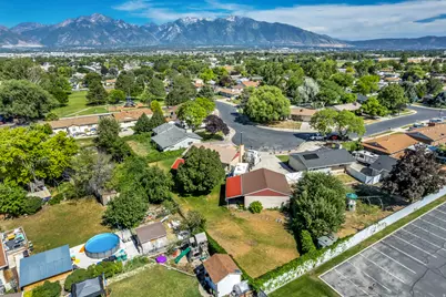 2120 W Robin Way S, West Jordan, UT 84084 - Photo 33