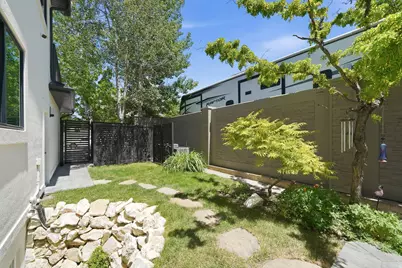 2320 E Caprice Ct S, Holladay, UT 84124 - Photo 15
