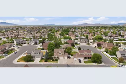 352 W Beach Tree Ln N, Stansbury Park, UT 84074 - Photo 57