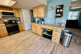 669 W 725 N, Clearfield, UT 84015 - Photo 9