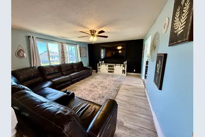 669 W 725 N, Clearfield, UT 84015 - Photo 7