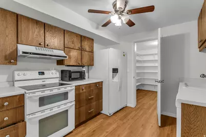 811 N Grandridge Dr, Salt Lake City, UT 84103 - Photo 33