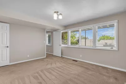 811 N Grandridge Dr, Salt Lake City, UT 84103 - Photo 29