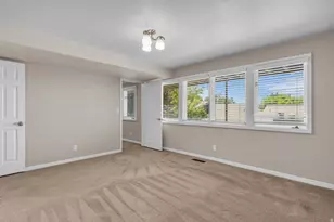 811 N Grandridge Dr, Salt Lake City, UT 84103 - Photo 29
