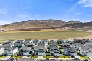 4582 E Flower Point, Eagle Mountain, UT 84005 - Photo 27