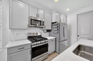 2402 N Sunmore Wy, Lehi, UT 84043 - Photo 17