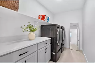 2402 N Sunmore Way, Lehi, UT 84043 - Photo 29
