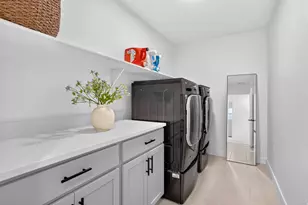 2402 N Sunmore Wy, Lehi, UT 84043 - Photo 29