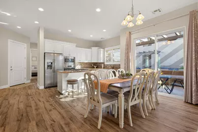 2069 N Coral Dr, Washington, UT 84780 - Photo 9