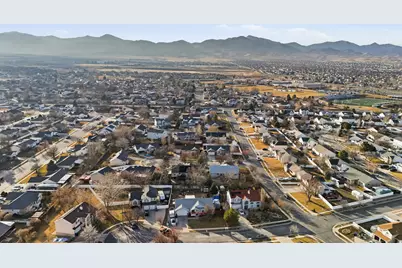 8764 S Pebblecreek Rd, West Jordan, UT 84081 - Photo 35