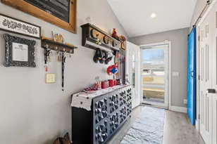 8764 S Pebblecreek Rd, West Jordan, UT 84081 - Photo 7
