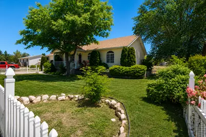 4550 Pioneeer Dr N, Enoch, UT 84721 - Photo 3