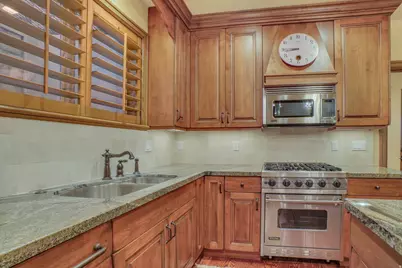 8283 S Bavarian Ct E, Cottonwood Heights, UT 84093 - Photo 41