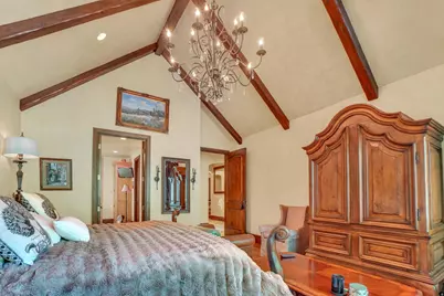 8283 S Bavarian Ct E, Cottonwood Heights, UT 84093 - Photo 23