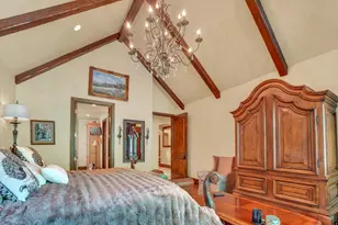8283 S Bavarian Ct E, Cottonwood Heights, UT 84093 - Photo 23