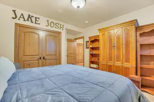 8283 S Bavarian Ct E, Cottonwood Heights, UT 84093 - Photo 49