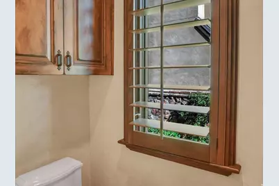 8283 S Bavarian Ct E, Cottonwood Heights, UT 84093 - Photo 25
