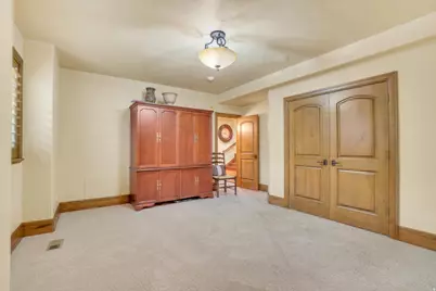 8283 S Bavarian Ct E, Cottonwood Heights, UT 84093 - Photo 51