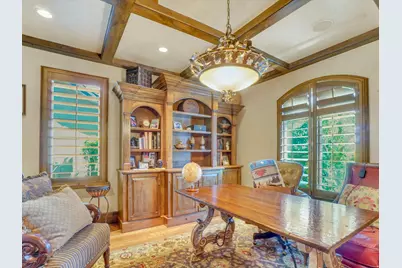8283 S Bavarian Ct E, Cottonwood Heights, UT 84093 - Photo 9