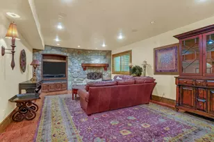 8283 S Bavarian Ct E, Cottonwood Heights, UT 84093 - Photo 35