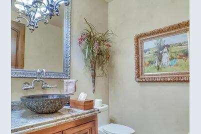 8283 S Bavarian Ct E, Cottonwood Heights, UT 84093 - Photo 19