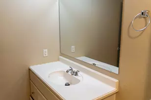415 E Creekside Cir S, Murray, UT 84107 - Photo 17
