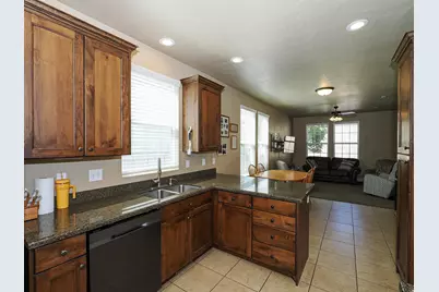10326 S Millerton Dr W, South Jordan, UT 84009 - Photo 11