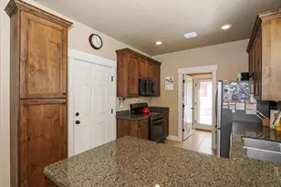 10326 S Millerton Dr W, South Jordan, UT 84009 - Photo 9