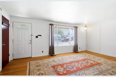 583 E 100 S, Kaysville, UT 84037 - Photo 3