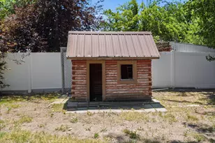 239 N 300 W, Smithfield, UT 84335 - Photo 25