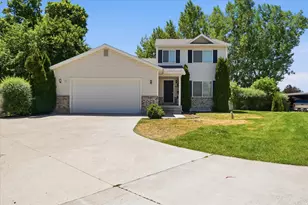 239 N 300 W, Smithfield, UT 84335 - Photo 3