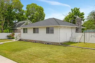 4071 S 2700 E, Holladay, UT 84124 - Photo 33