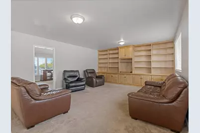 4071 S 2700 E, Holladay, UT 84124 - Photo 3