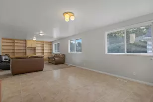4071 S 2700 E, Holladay, UT 84124 - Photo 15