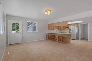 4071 S 2700 E, Holladay, UT 84124 - Photo 5