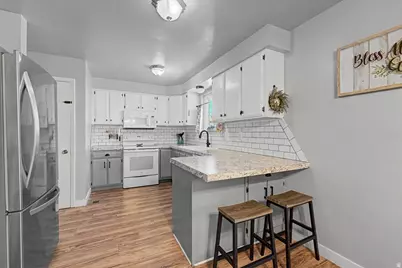 733 E 60 N, Orem, UT 84097 - Photo 7