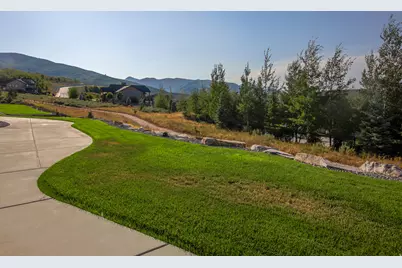 6226 E Hawks Ln, Huntsville, UT 84317 - Photo 41
