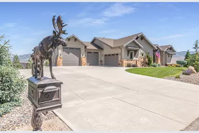 6226 E Hawks Ln, Huntsville, UT 84317 - Photo 3