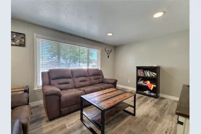 408 S 3130 W, Vernal, UT 84078 - Photo 3