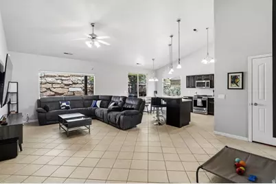 1083 N 2190 W, Saint George, UT 84770 - Photo 7