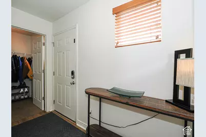 8292 S Bellingham Dr, Sandy, UT 84070 - Photo 9