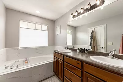 283 E Nechatel Dr S, Draper, UT 84020 - Photo 13